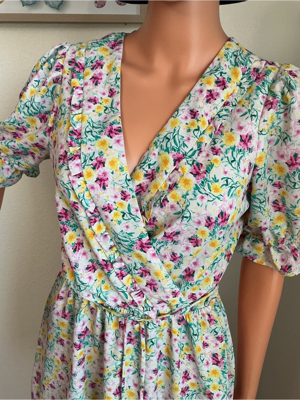 June & Hudson Floral Wrap Mini Dress White Pink Yellow Size S - Picture 2 of 11